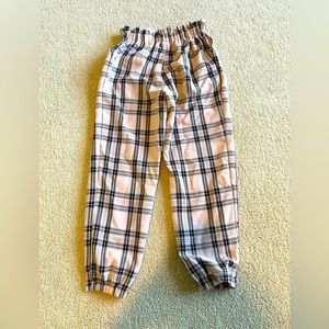 Girls size 10Y Shein plaid pant.  Excellent Condition.